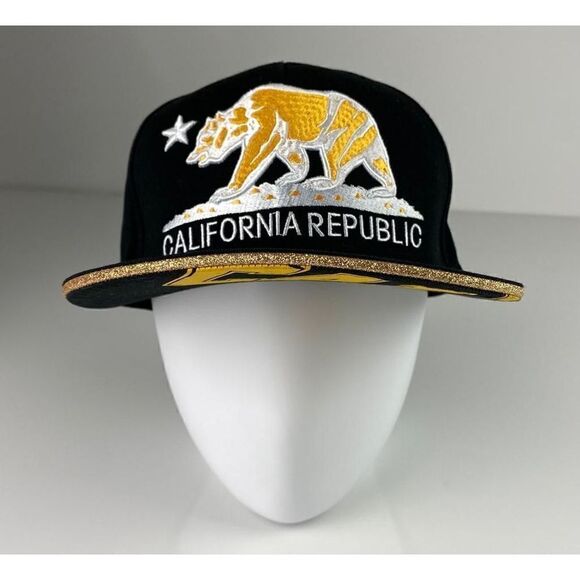Pit Bull California Republic SnapBack Trucker Hat Black Yellow White Bear Star - Picture 2 of 8